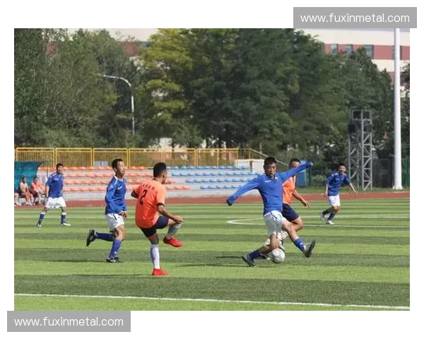 大同足球联赛：激烈对抗与激情碰撞展现城市足球文化新风貌